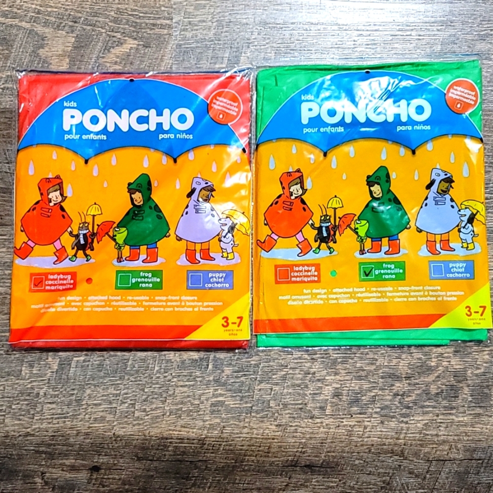 NWT kids ages 3 to 7 rain ponchos with hood one red ladybug one green frog NWT